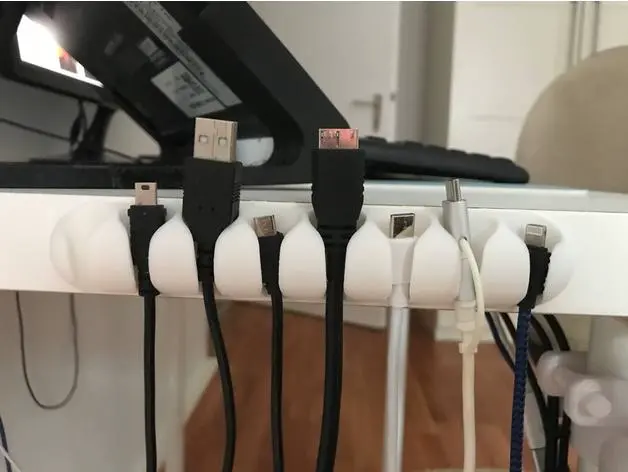 Bronvoorbeeld van het 3D-model Cable hanger door YEG Squirtle