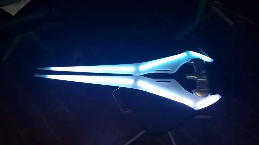Bronvoorbeeld van het 3D-model Halo Energy Sword [neopixel] door NothinbutHALO